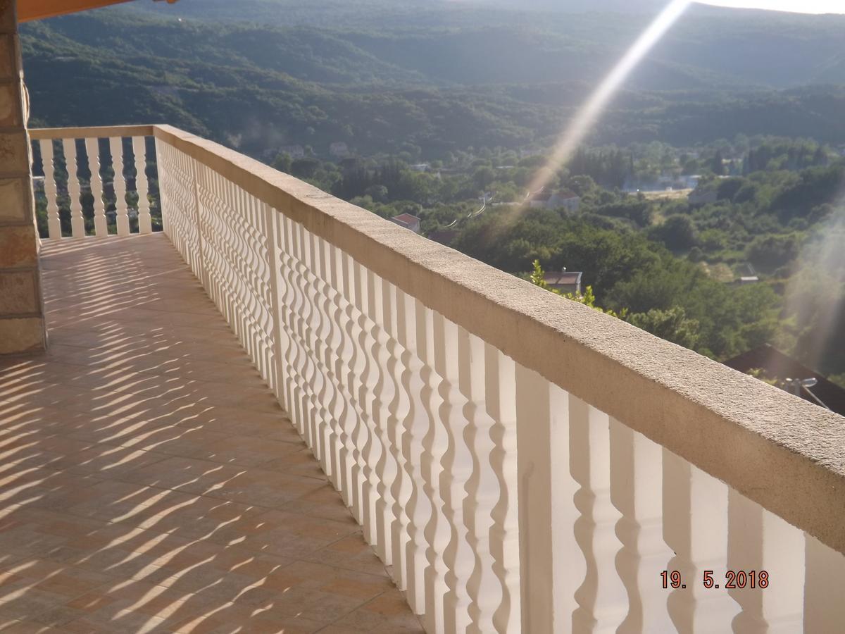 Raj Lägenhet Kotor Exteriör bild
