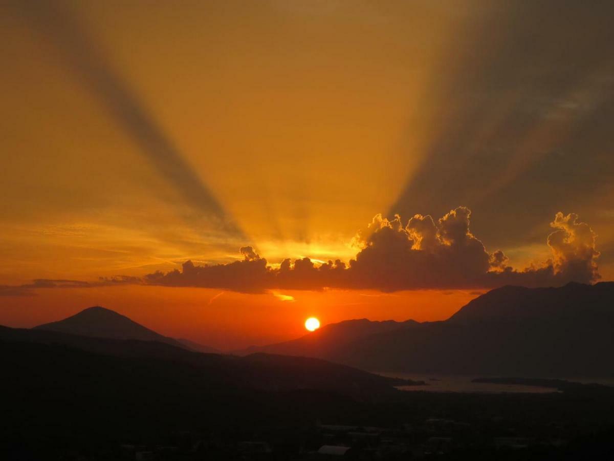 Raj Lägenhet Kotor Exteriör bild